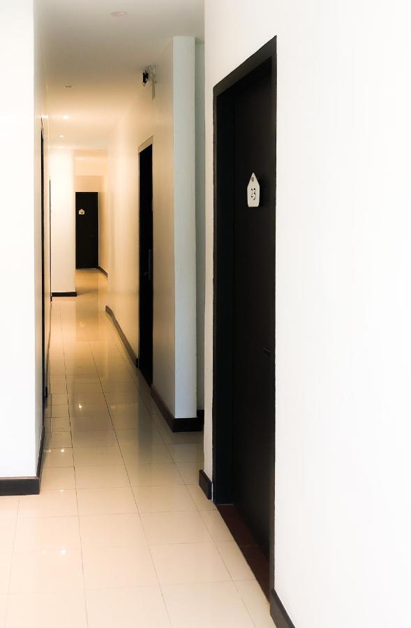 Hako Xpress Skudai Baru Hotel Джохор Бахру Екстериор снимка