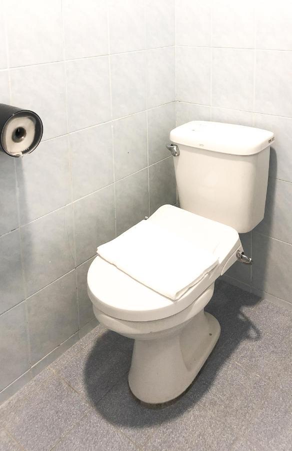 Hako Xpress Skudai Baru Hotel Джохор Бахру Екстериор снимка